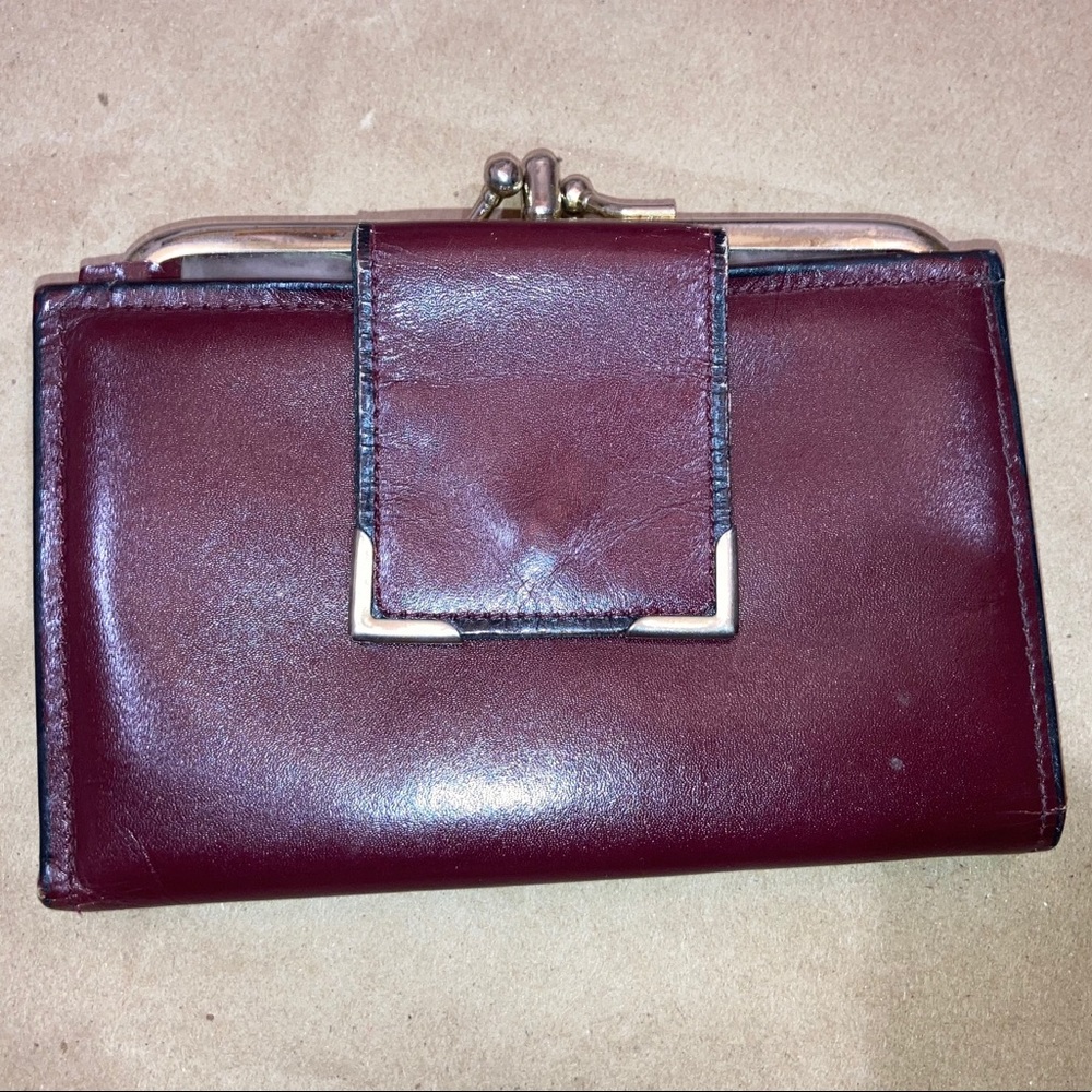 Maroon Di Lido wallet.